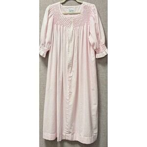 Vintage Saybury Striped Seersucker Smocked Zip Front Housecoat Robe Grandmacore